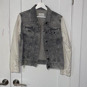 Cute Jean jacket with studs on arms grey white tones